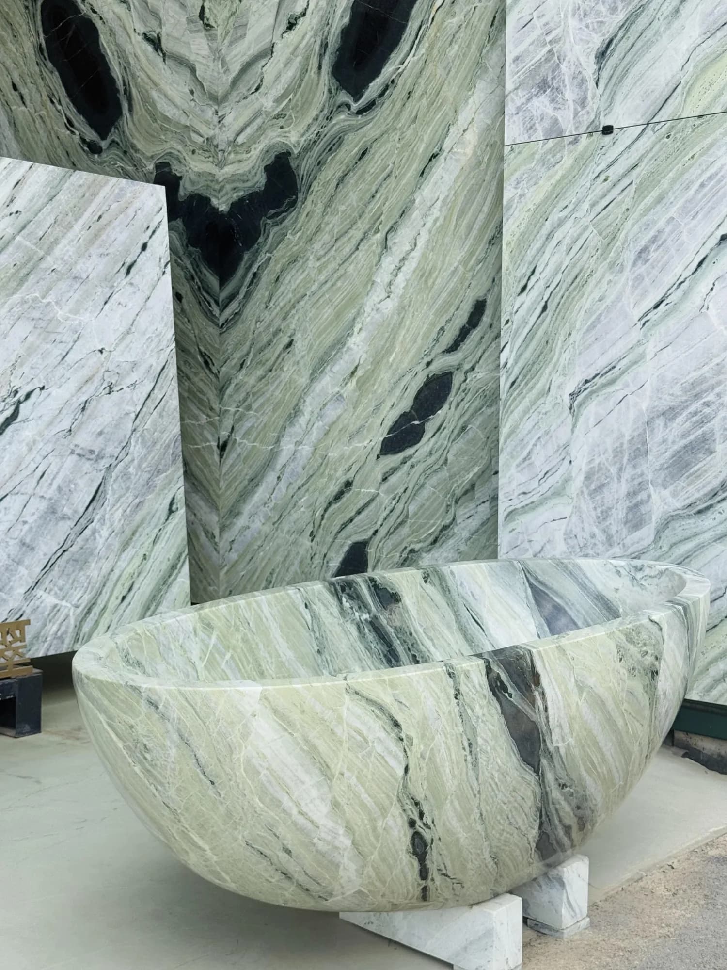 Shangri-La Green Marble Bathtub sample